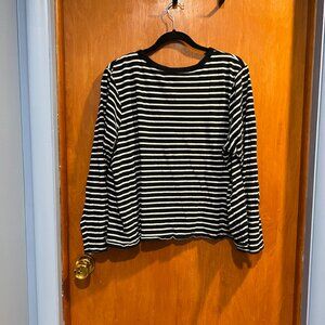 Old Navy Black & White Striped Long Sleeve Tee - Size 2X
